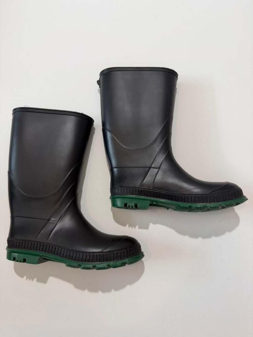 Unisex Oil & Acid Resistant Rubber Rain Boots, Black with Green Sole